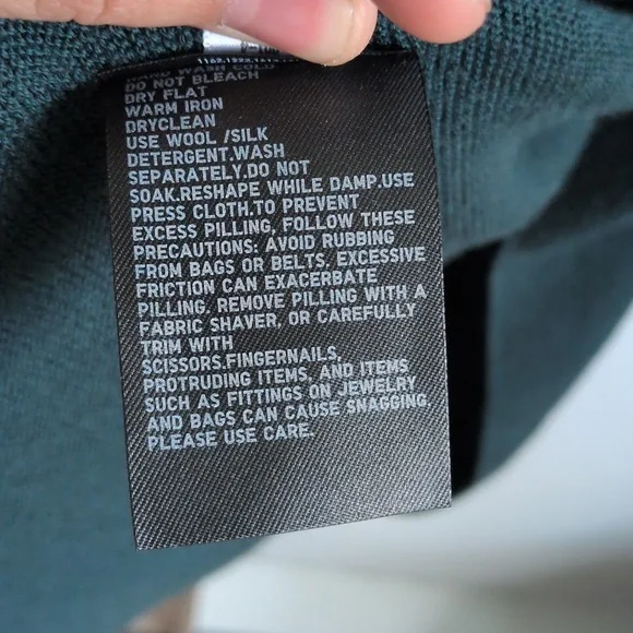 Uniqlo 3D Knit Merino Wool Flare Dress Forest Green - Picture 5 of 7